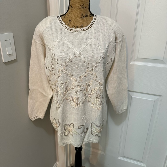 Vintage Embroidered Sweater - Picture 2 of 10